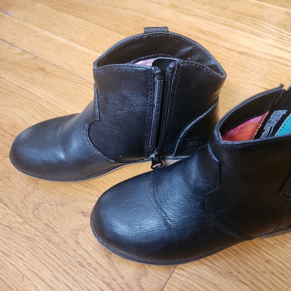 Black girl booties /ankle boots. Like new